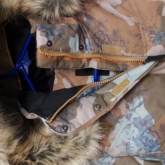 Womens Obermeyer Tuscany II Jacket - Picture 5 of 16